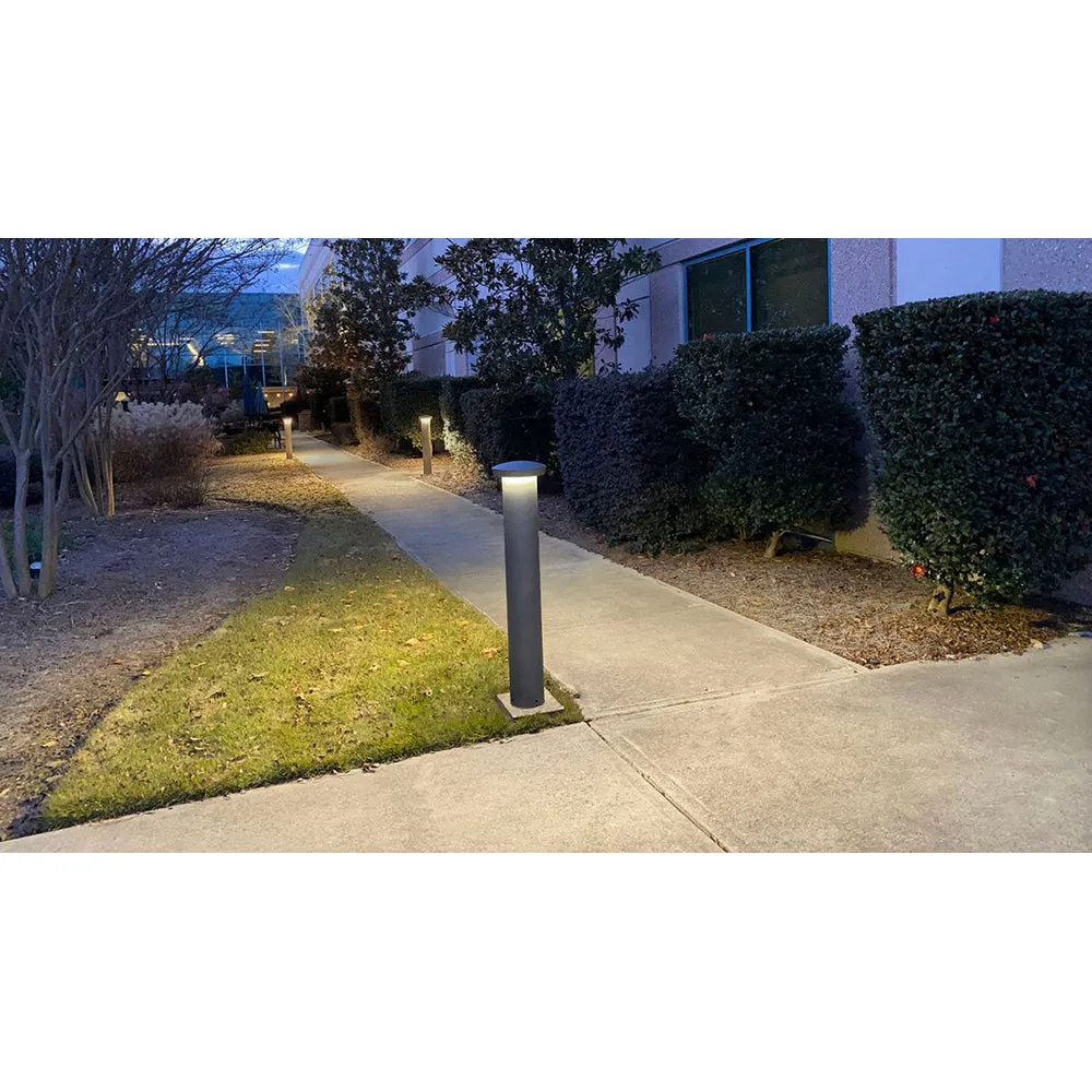 McGraw-Edison BRT6 Bollard and Pathway Light